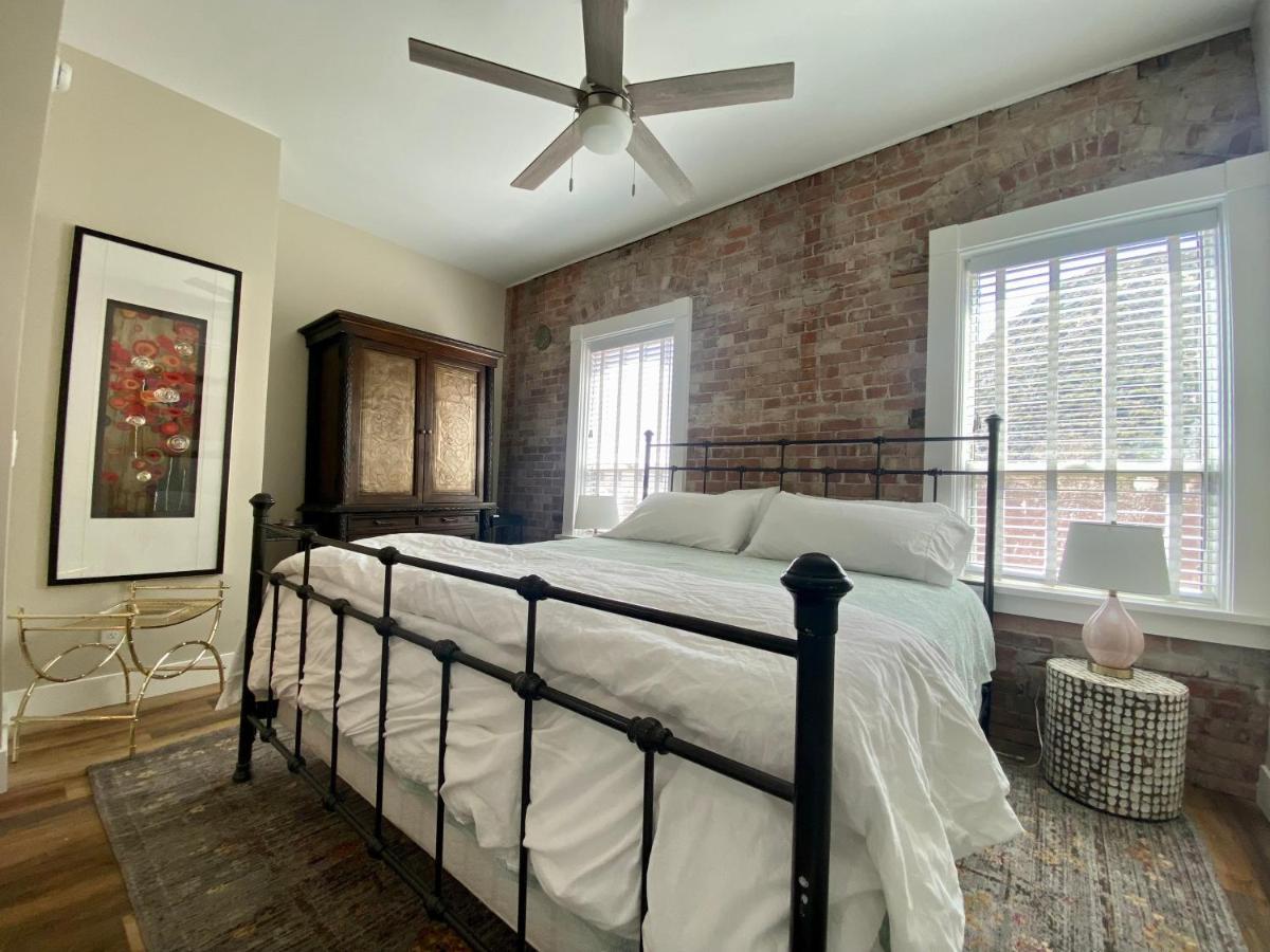 Bisbee Brownstone Suites エクステリア 写真