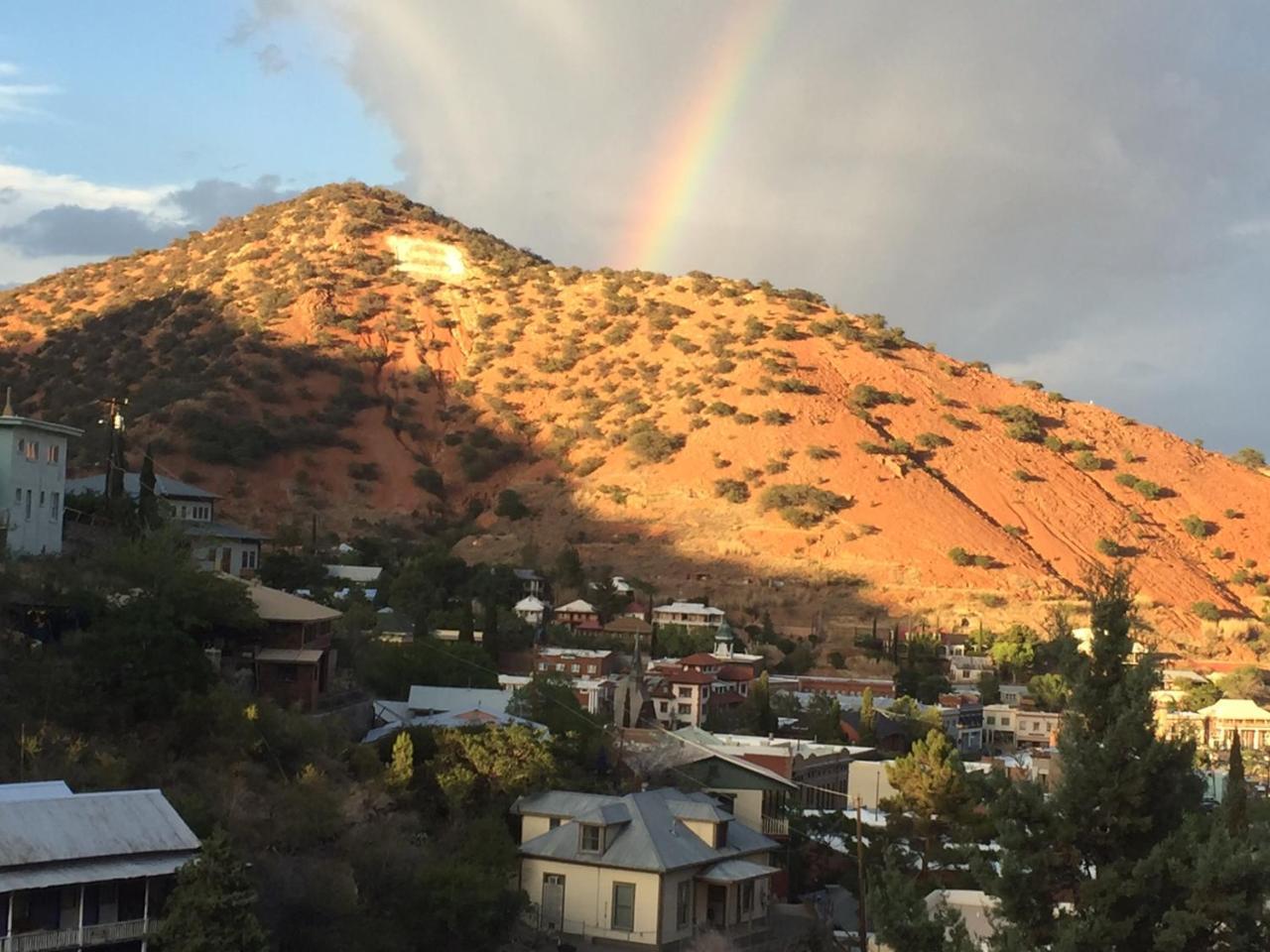 Bisbee Brownstone Suites エクステリア 写真
