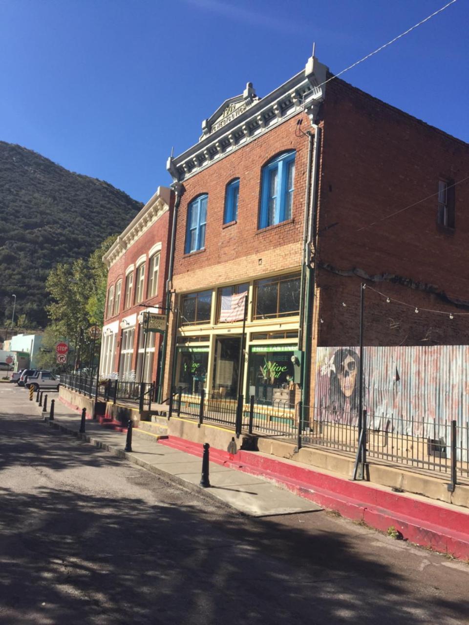 Bisbee Brownstone Suites エクステリア 写真
