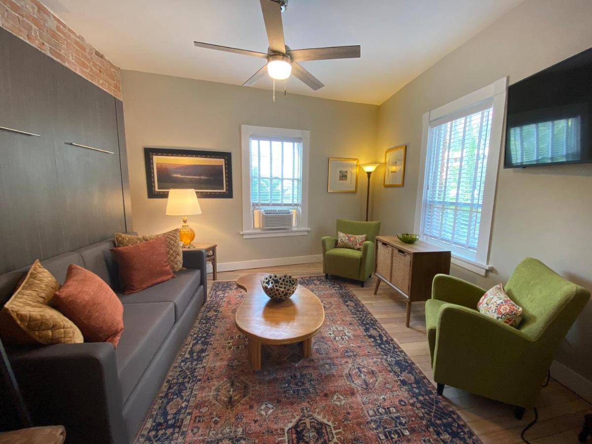 Bisbee Brownstone Suites エクステリア 写真