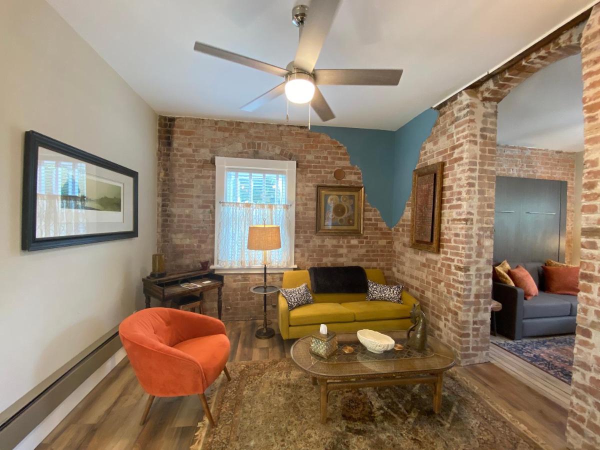 Bisbee Brownstone Suites エクステリア 写真