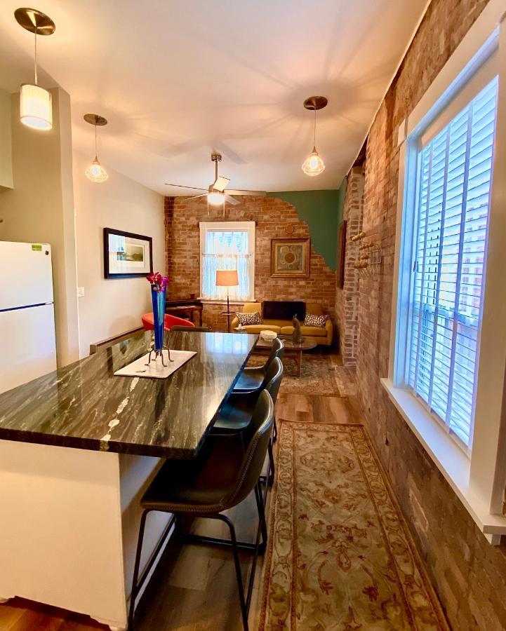 Bisbee Brownstone Suites エクステリア 写真
